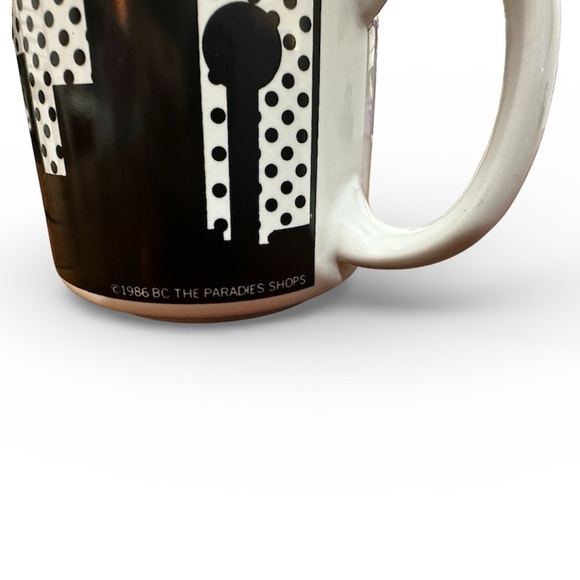 Vintage 1986 The Paradies Shops Dallas Skyline Mug - Picture 8 of 9